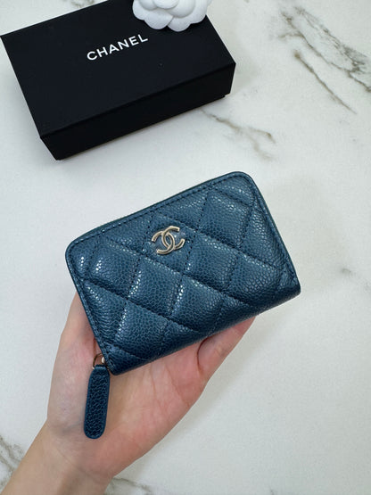 CHANEL 18S珠光藍 拉鏈零錢包 Iridescent Blue Coin Purse【Limited Edition】