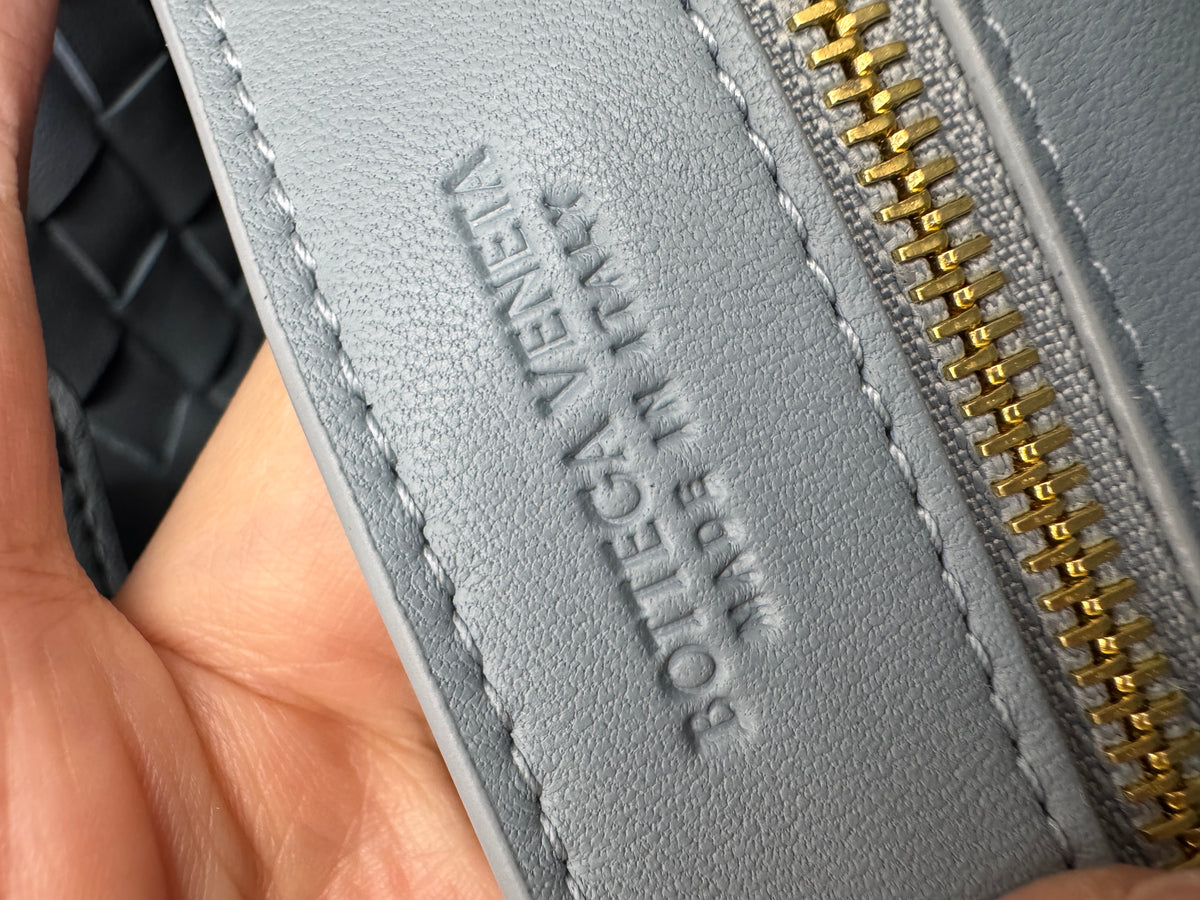 BV Andiamo Small 礦物藍 Mineral