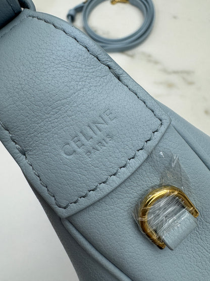 CELINE Teen Lulu 粉藍色