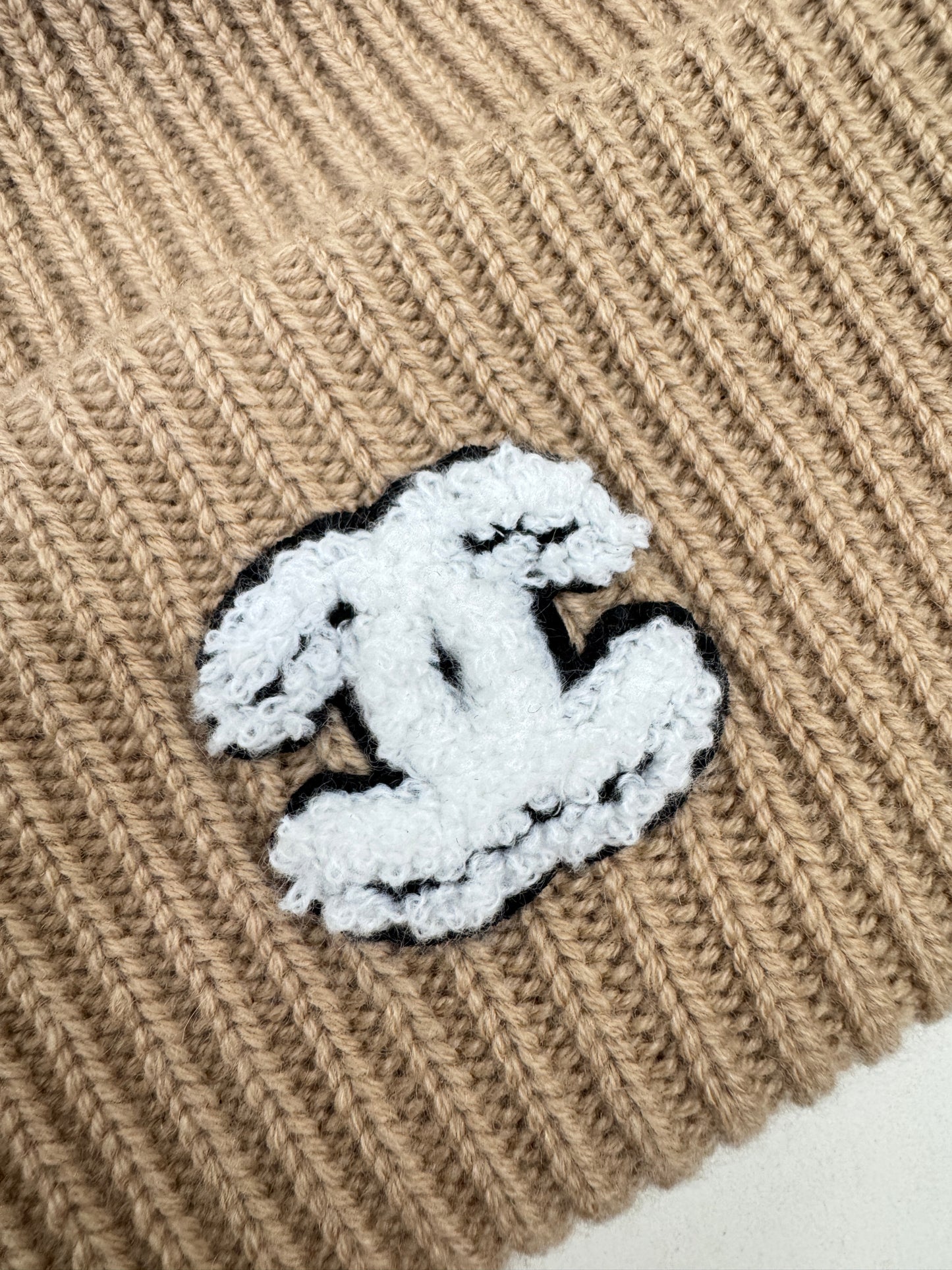 CHANEL 25B 針織羊絨帽 奶茶色