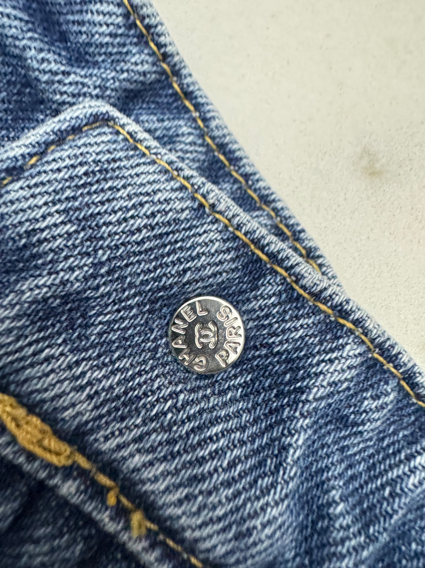 CHANEL 25M Coco Beach 牛仔短褲