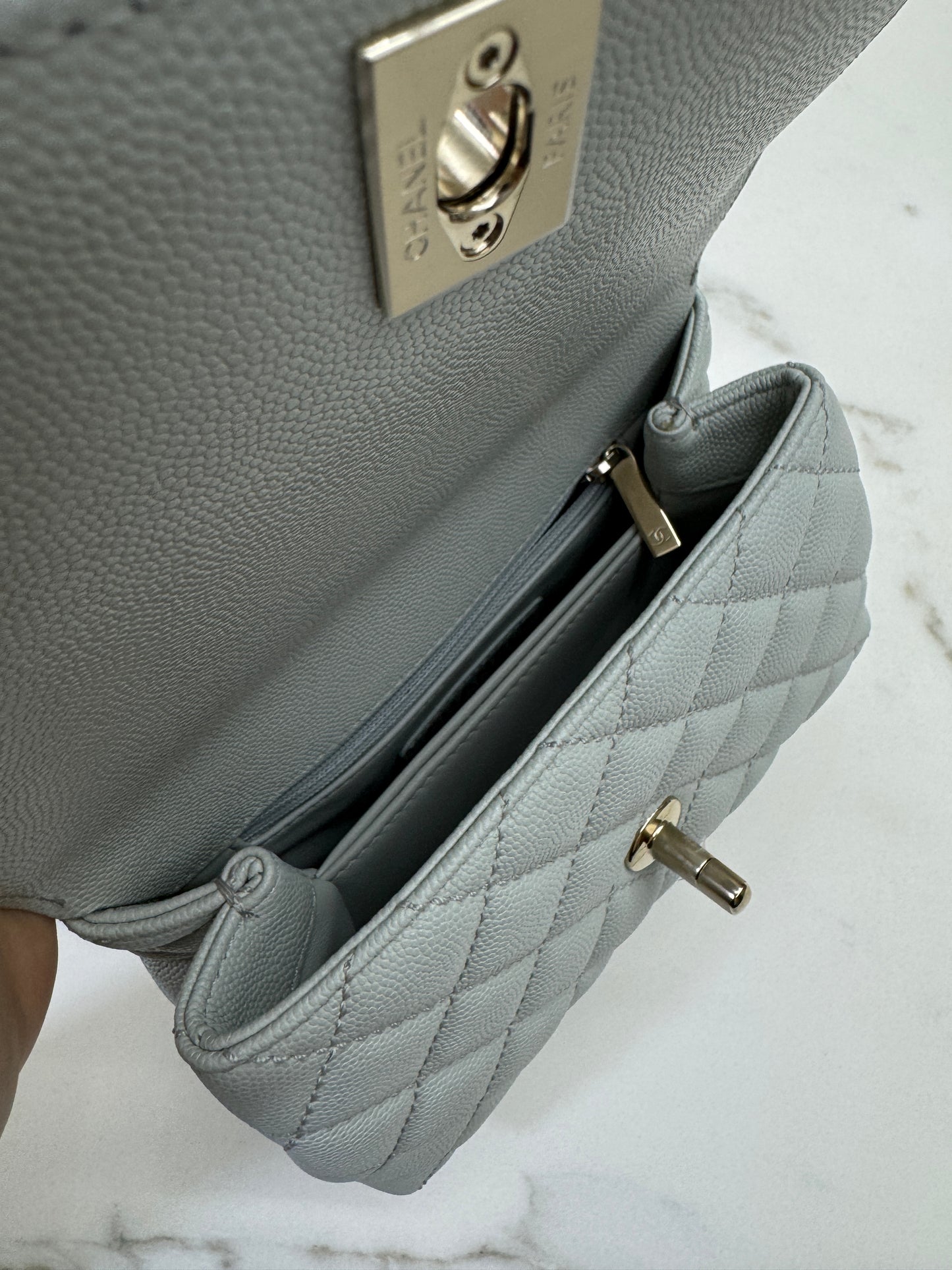 CHANEL Mini Cocohandle 霧霾藍/冰川藍 Cloud Blue