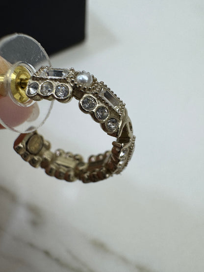 CHANEL 22B 圈型水鑽形珠耳環