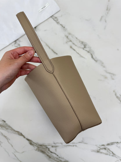 THE ROW N/S Park Tote 奶茶色 Small