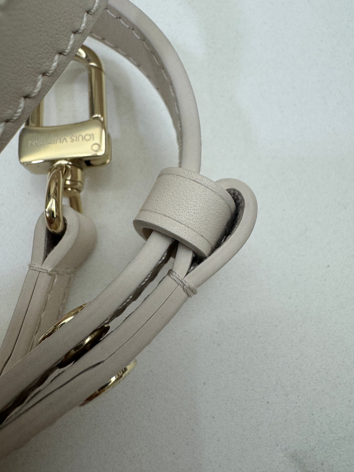 LV Pochette Metis East-West 漸變紫