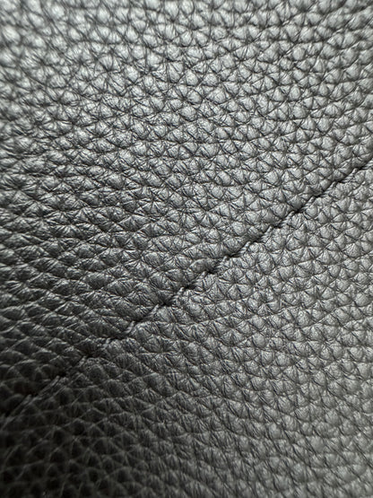 THE ROW Shoulder Marguax 12 黑色荔枝紋 Black Grained Calfskin