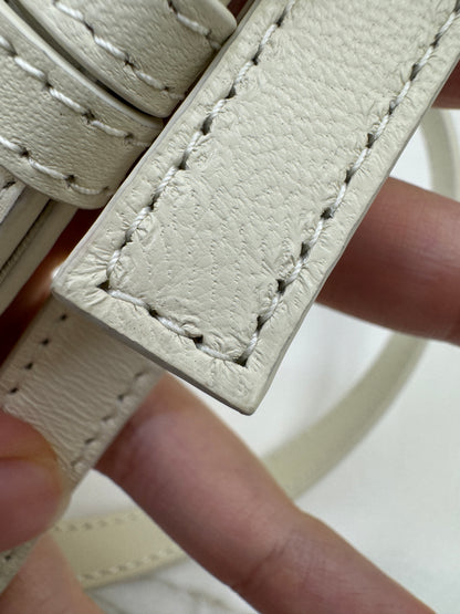 BV Parachute Small 海鹽白 Sea Salt