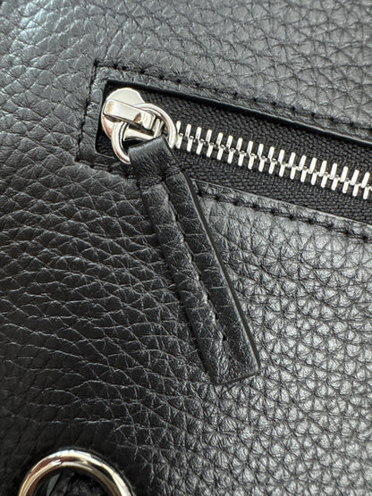 CHANEL 26S Maxi Flap Bag 黑銀小號（32cm)