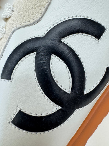 CHANEL 26P 熊貓德訓鞋