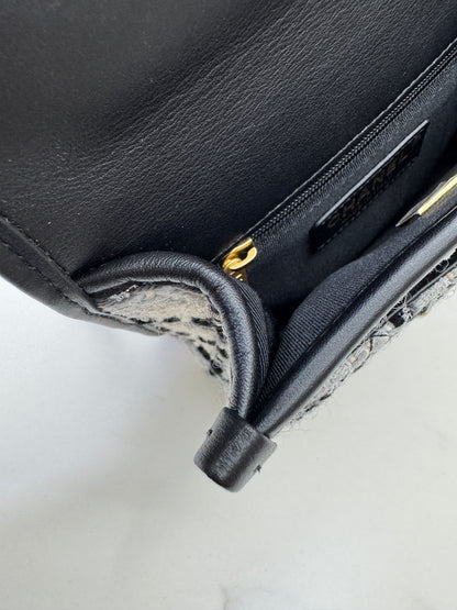CHANEL 22K 郵差豆腐包 漸變Tweed