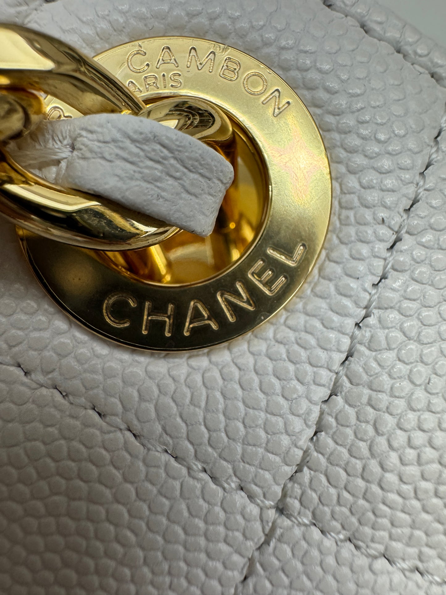 CHANEL Mini 25Bag 白色亮金扣