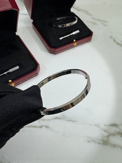CARTIER Love Bracelet Medium