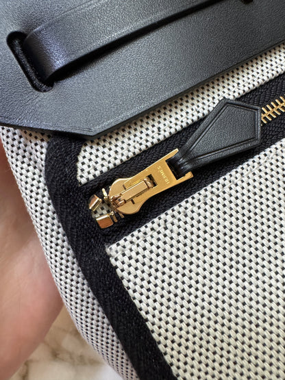 HERMES Mini Herbag 熊貓色 金扣 H Viking 帆布