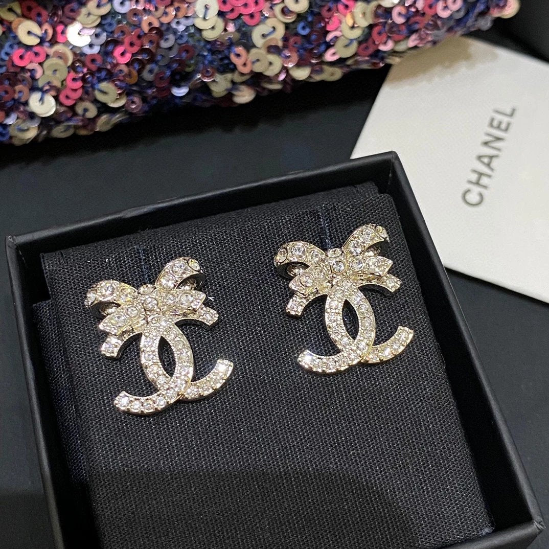 CHANEL 耳夾款