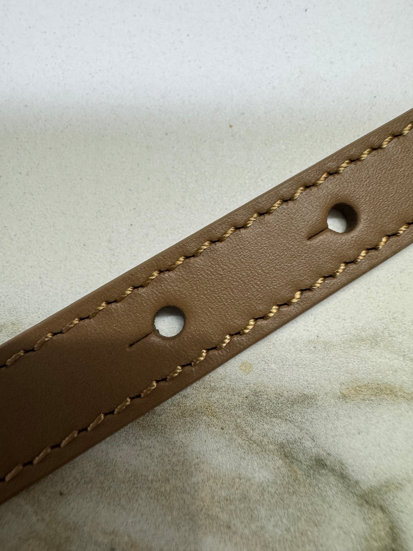 LOEWE 皮帶 卡其色金扣 Pebble Belt