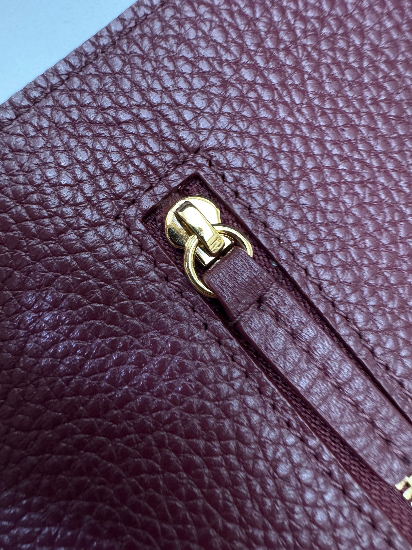 CHANEL 26S Maxi Flap Bag Small 酒紅色金扣 Burgundy GHW
