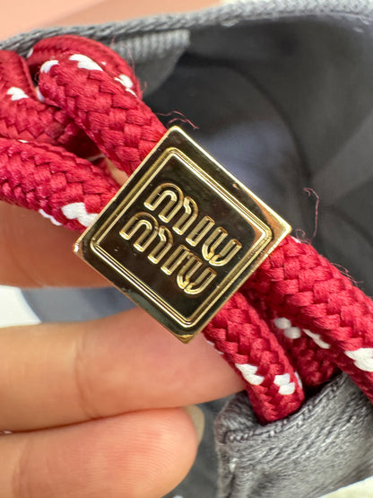 MIU MIU 深灰色 索繩鴨舌帽