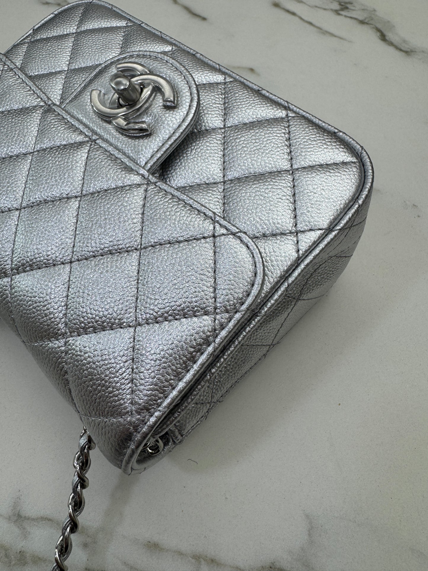 CHANEL 25B調節扣 銀色方胖子 Mini CF Square Caviar Calfskin