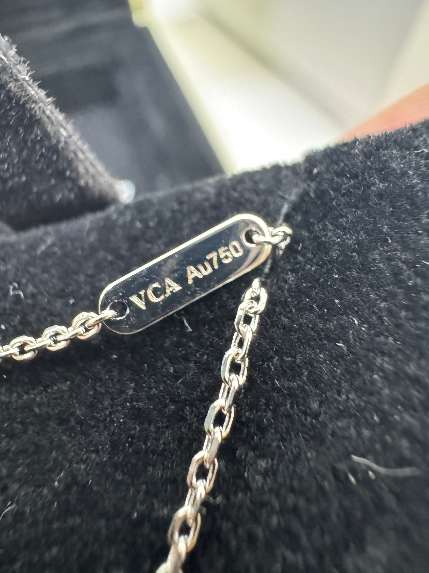 VCA Vintage Alhambra 鐳射白金色項鏈