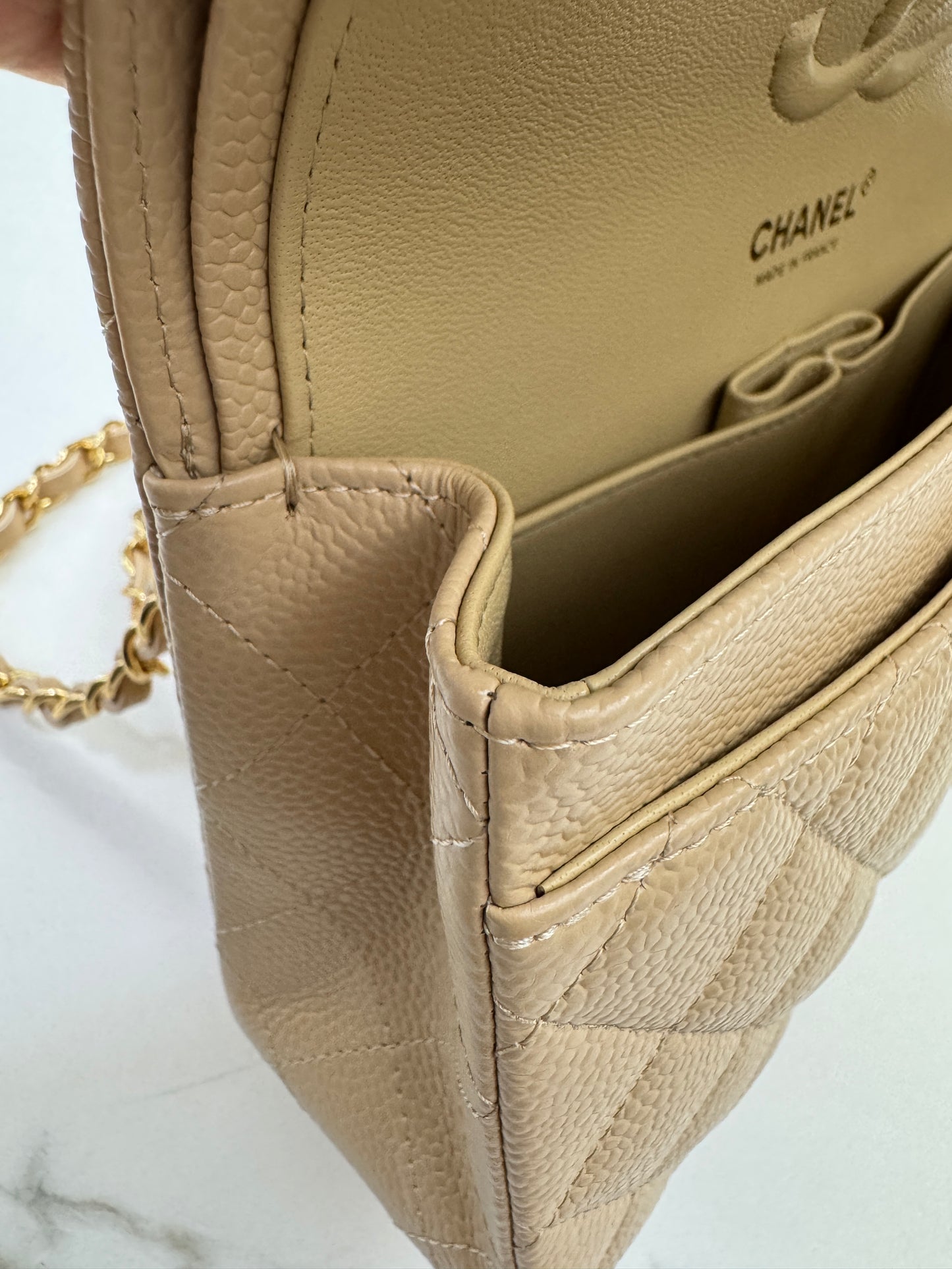 CHANEL CF23 Small 米杏色牛皮金扣 Beige Caviar Calfskin GHW