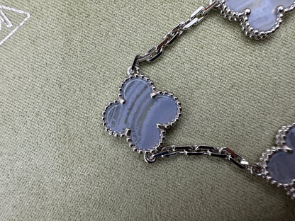 VCA Vintage Alhambra 五花藍玉髓手鏈