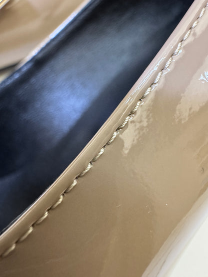 RV Trompette 喇叭跟7cm 漆皮高跟鞋 米灰色