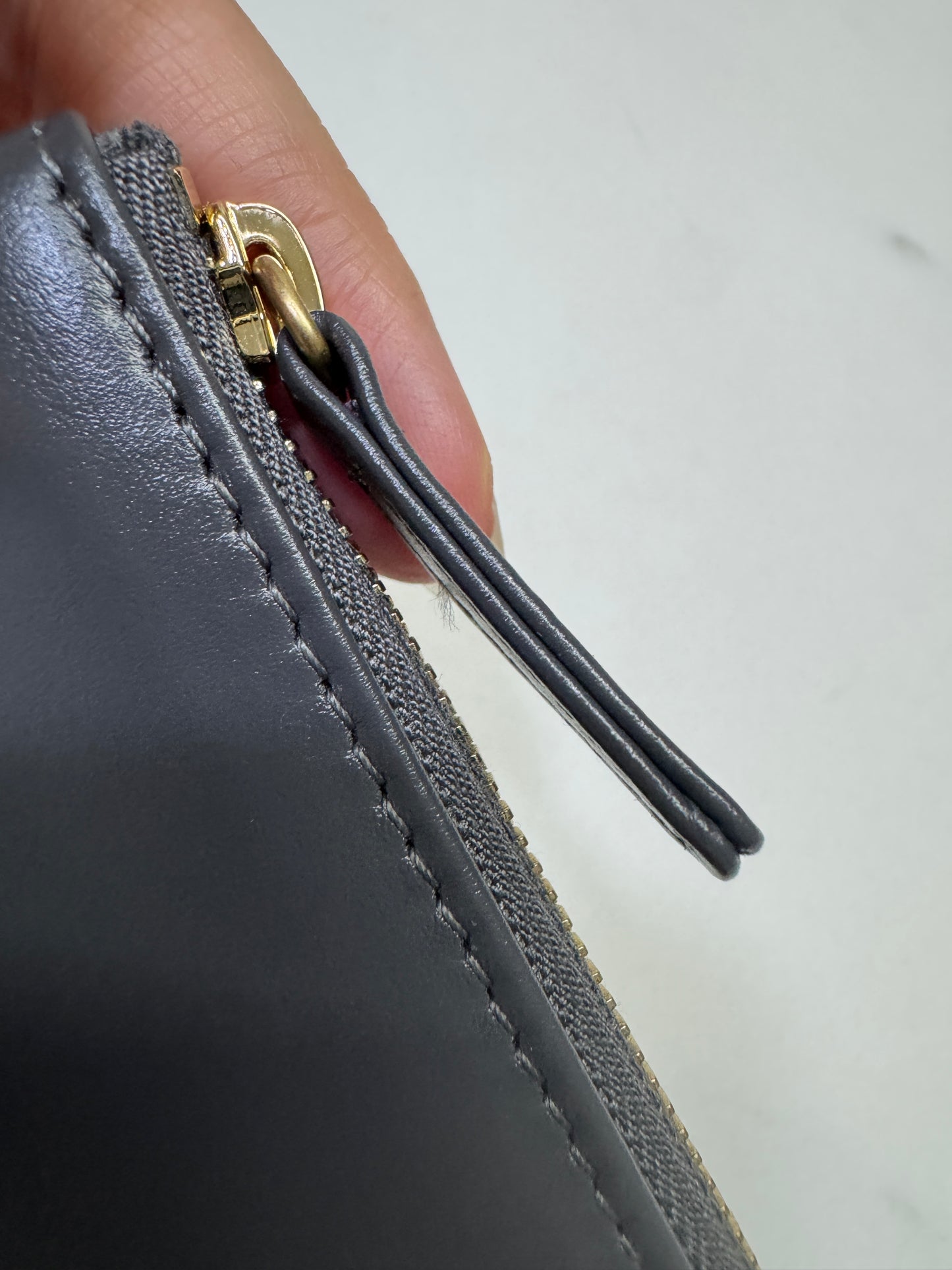 CHANEL 22Bag 小號 深灰色