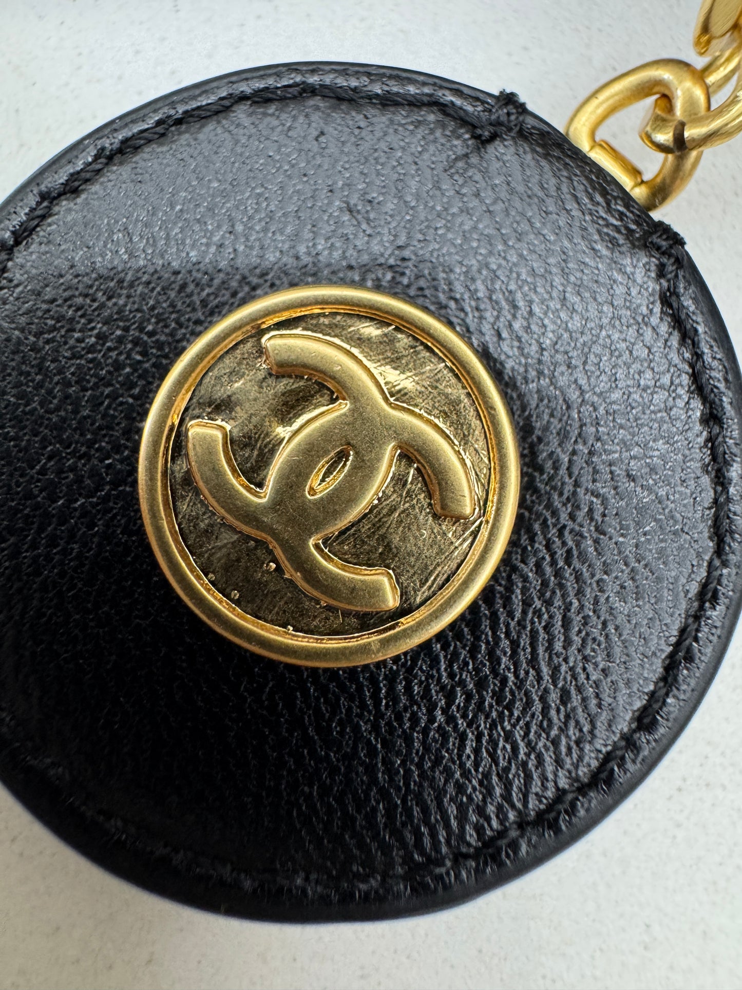 CHANEL 24K 金幣相機包 Medium