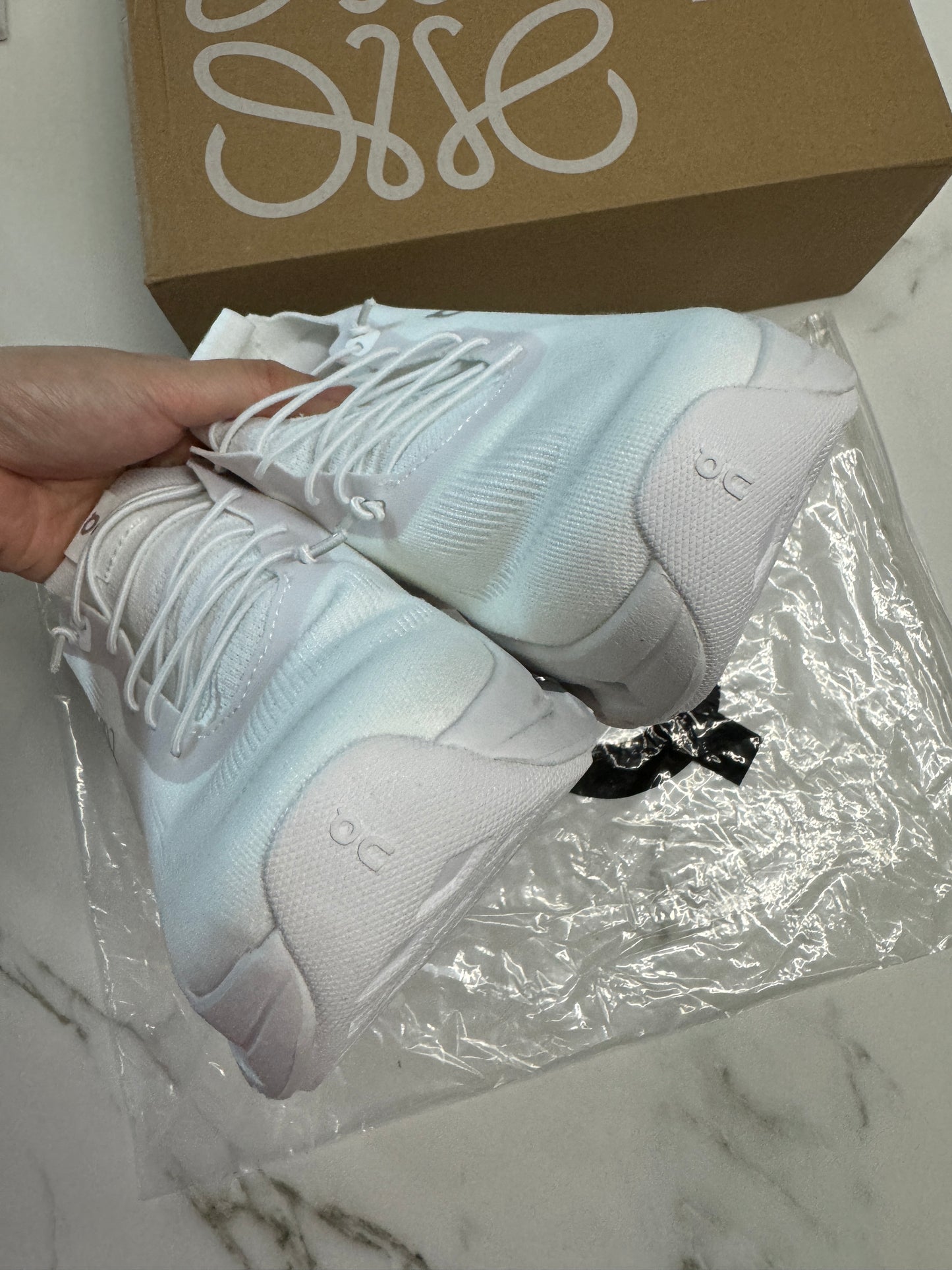 LOEWE x ON 白色運動鞋 35-44碼