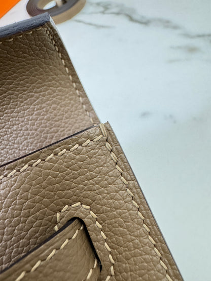 HERMES Kelly Danse 馬爾法米金扣 Evercolor 8Q GHW
