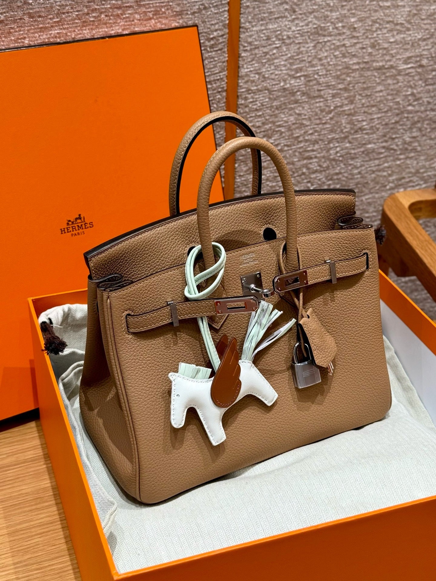 HERMES Birkin25 奶茶色 銀扣 swift 0M Chai