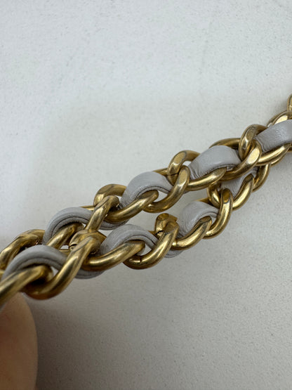 CHANEL Mini 22 Bag 25P淺灰色 新版磁吸扣