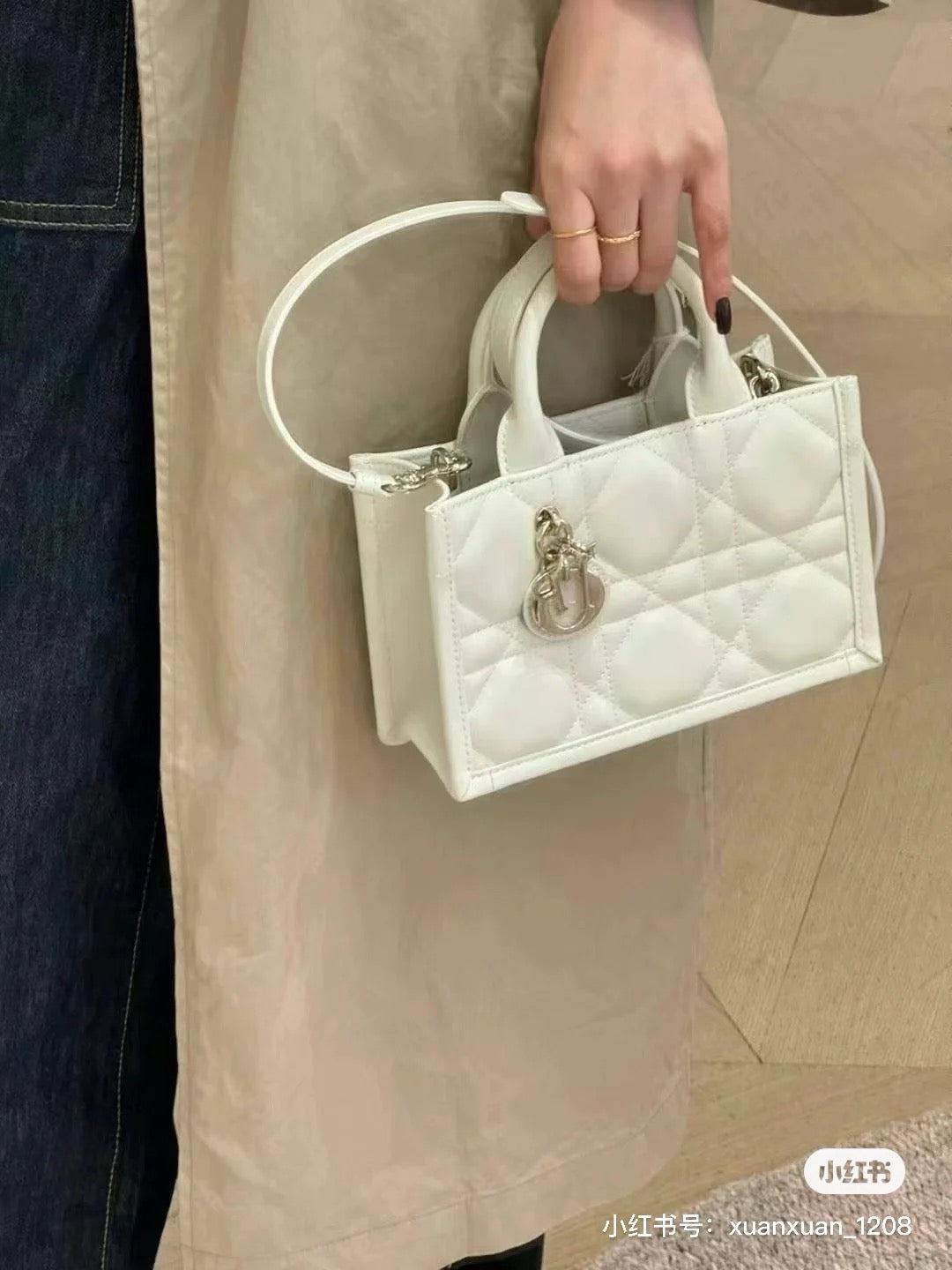 DIOR Book Tote Mini 全皮 奶白色