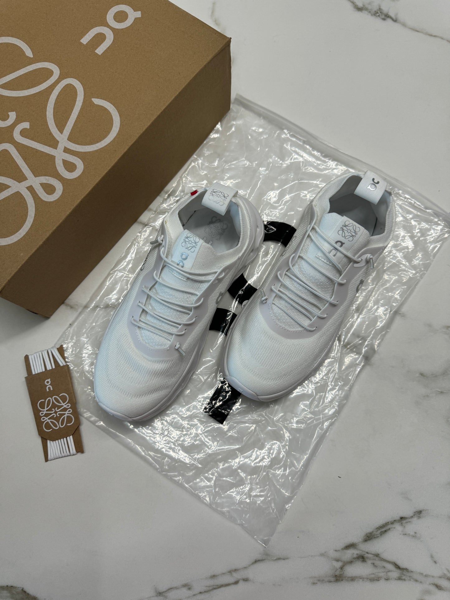 LOEWE x ON 白色運動鞋 35-44碼