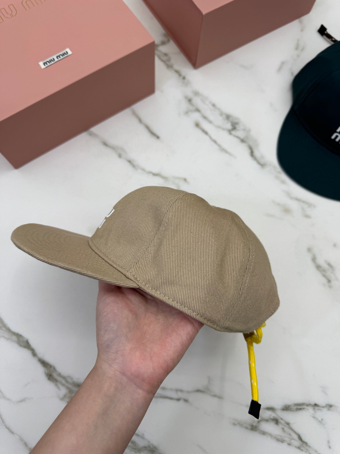 MIU MIU 軟頂鴨舌帽