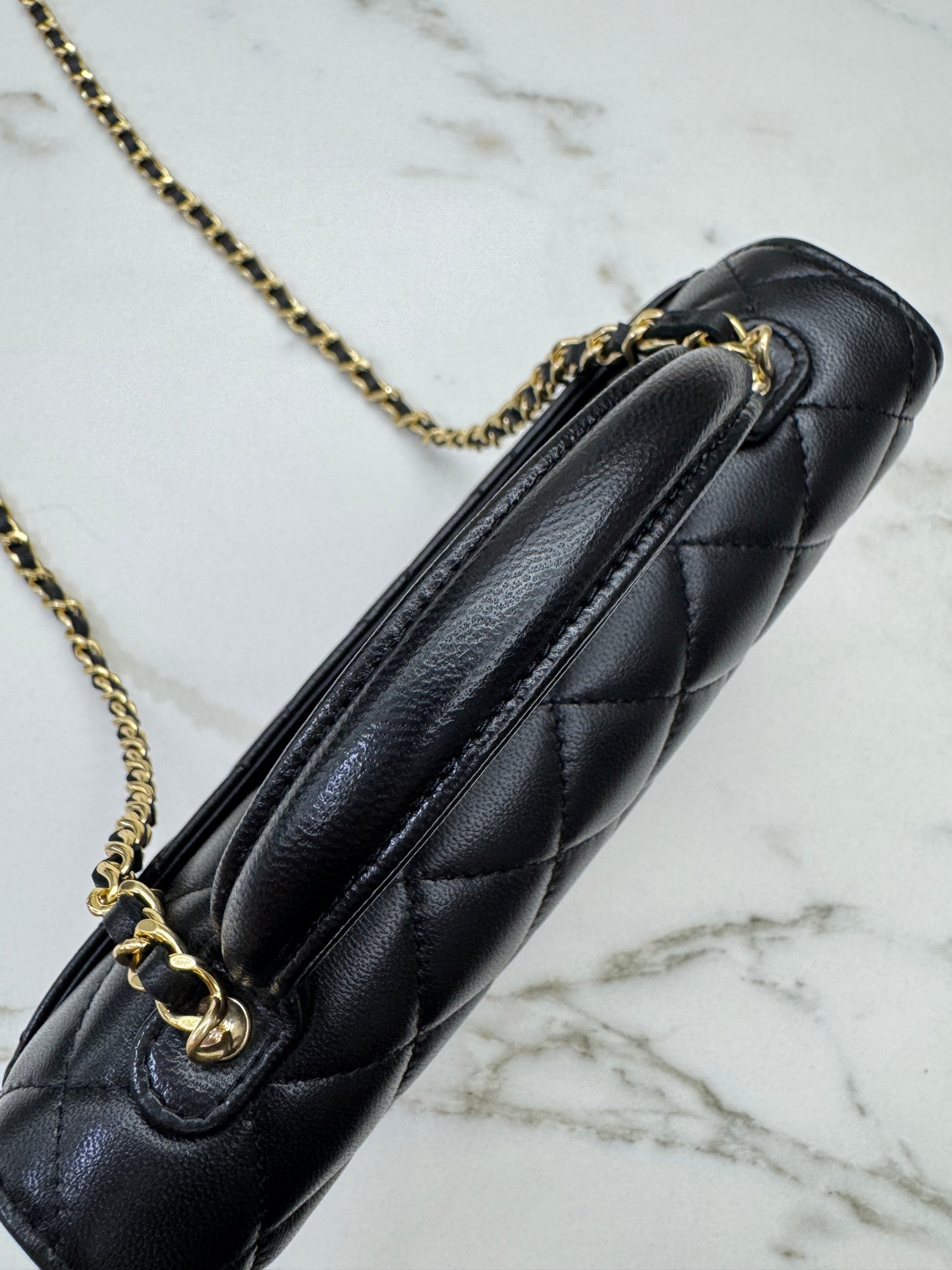 CHANEL 25B 手柄郵差 Wallet on Chain