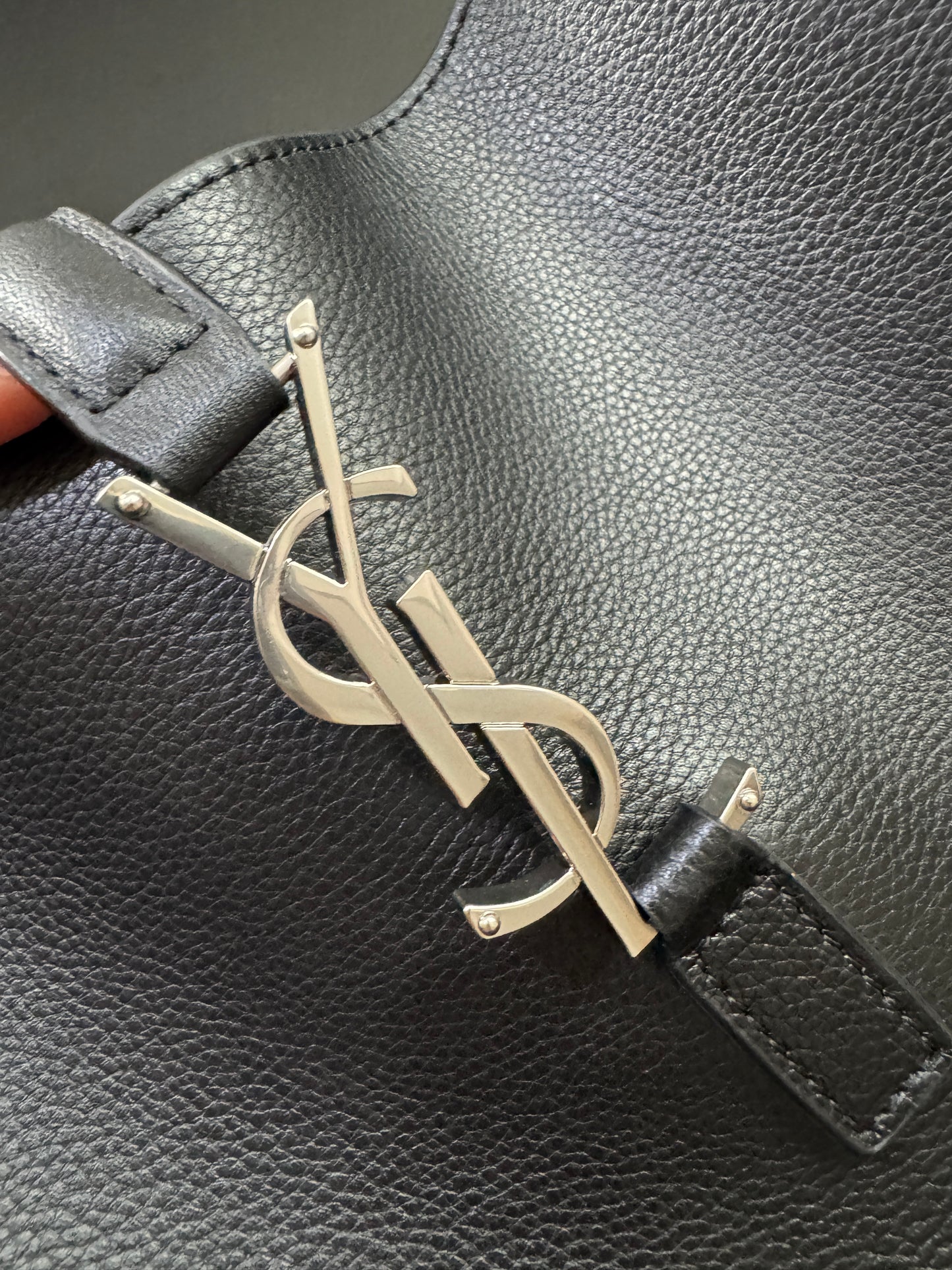 YSL LE 5 A 7 Hobo 黑銀 Large