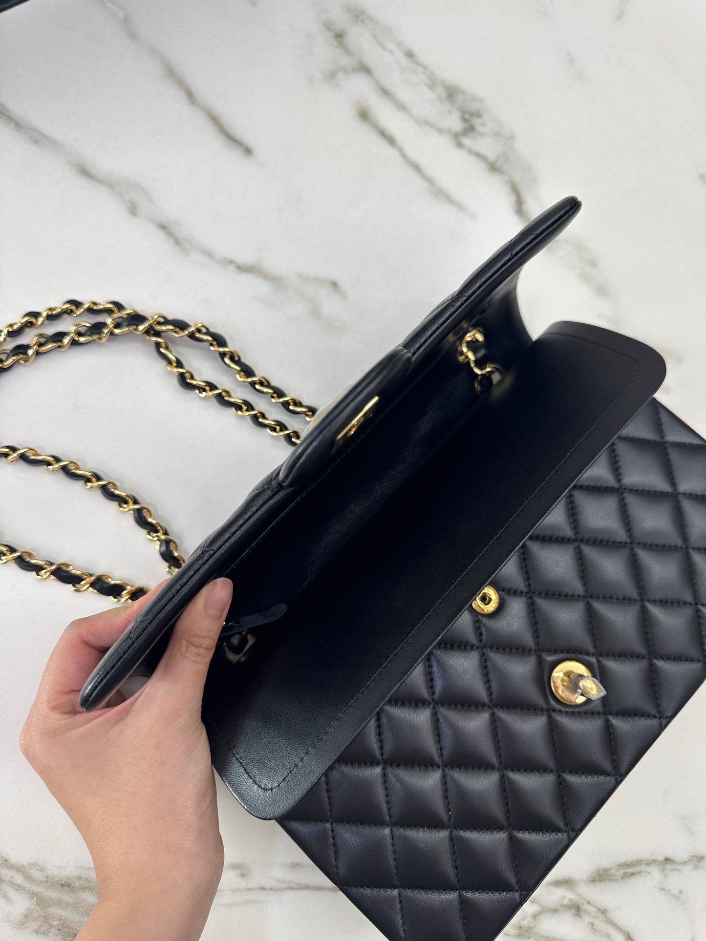 CHANEL CF25 Medium 黑金羊
