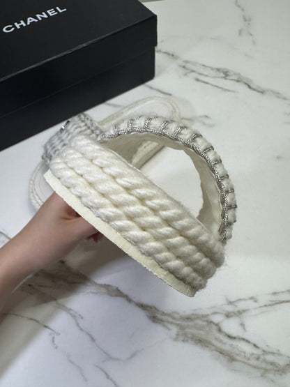 CHANEL 白銀色 厚底拖鞋