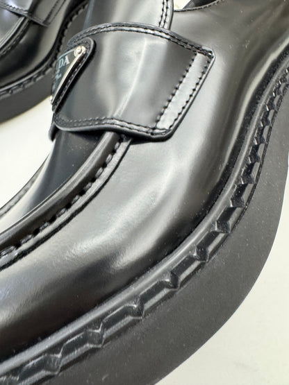 PRADA 光面皮革Loafers