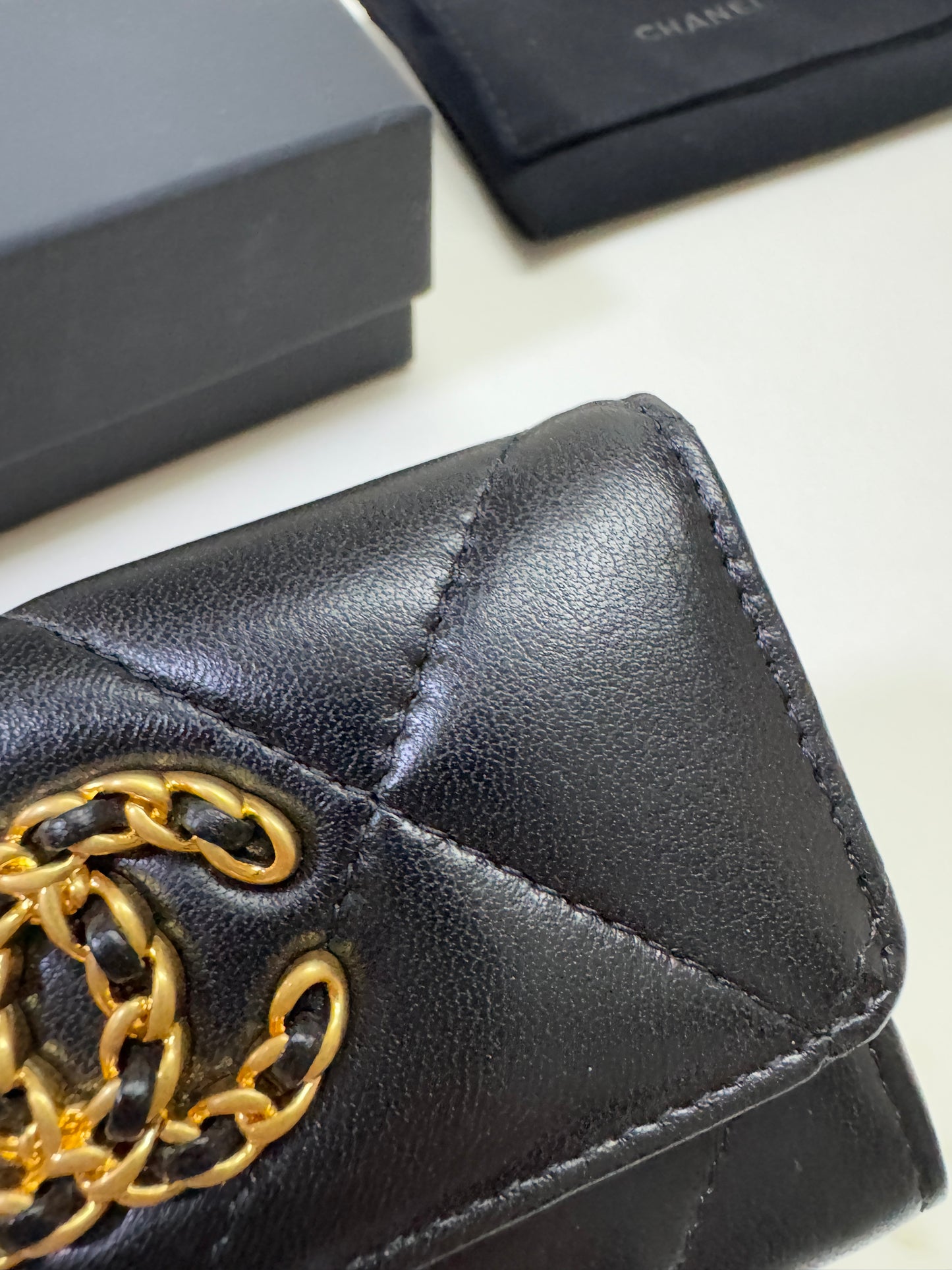 CHANEL 19 Card Holder