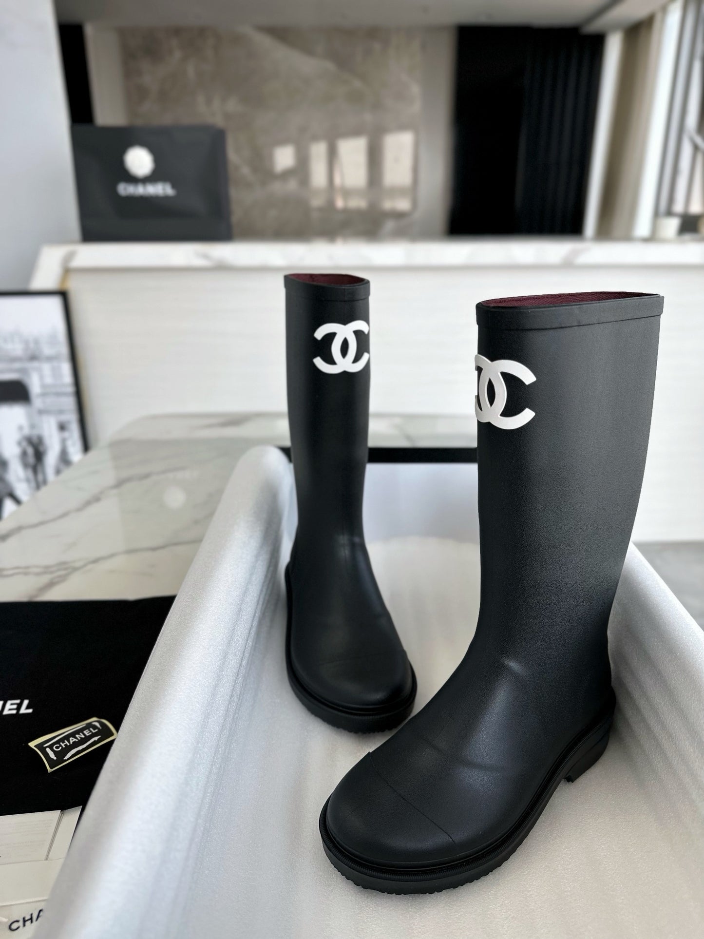 CHANEL 雨靴 🌟爆款 ￼