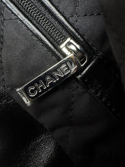 CHANEL 22Bag So Black Small