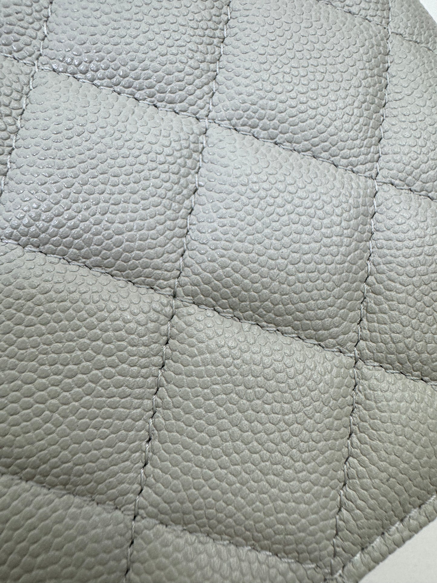 CHANEL Passport Holder 淺灰