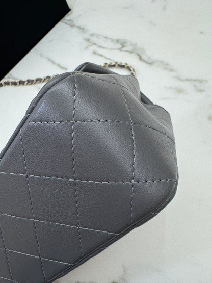 CHANEL Mini CF 深灰色羊皮淺金扣