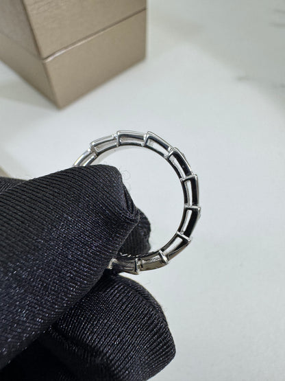 BVLGARI Serpenti Ring 白金色半鑽