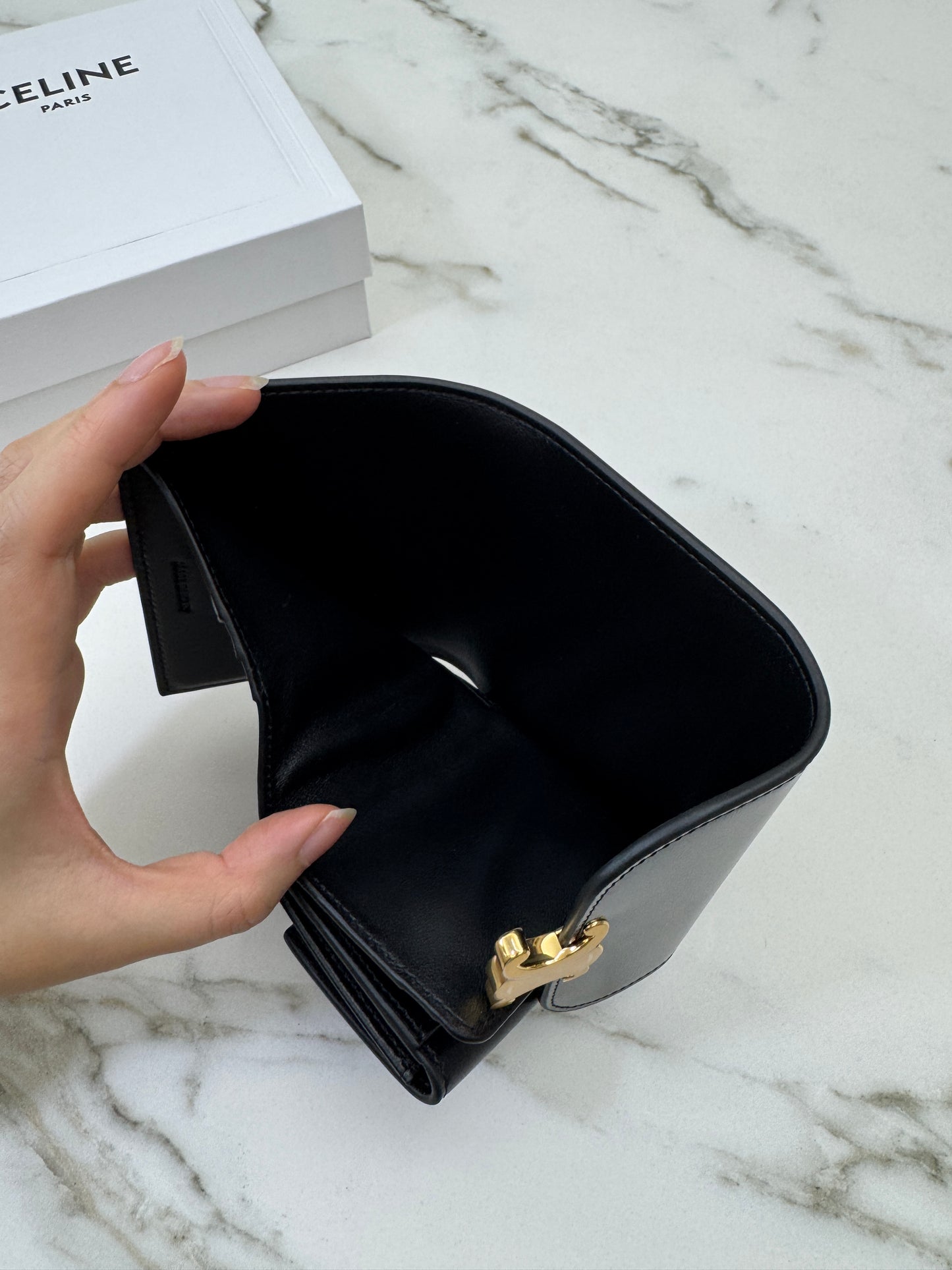 CELINE Wallet 凱旋門金扣Box皮
