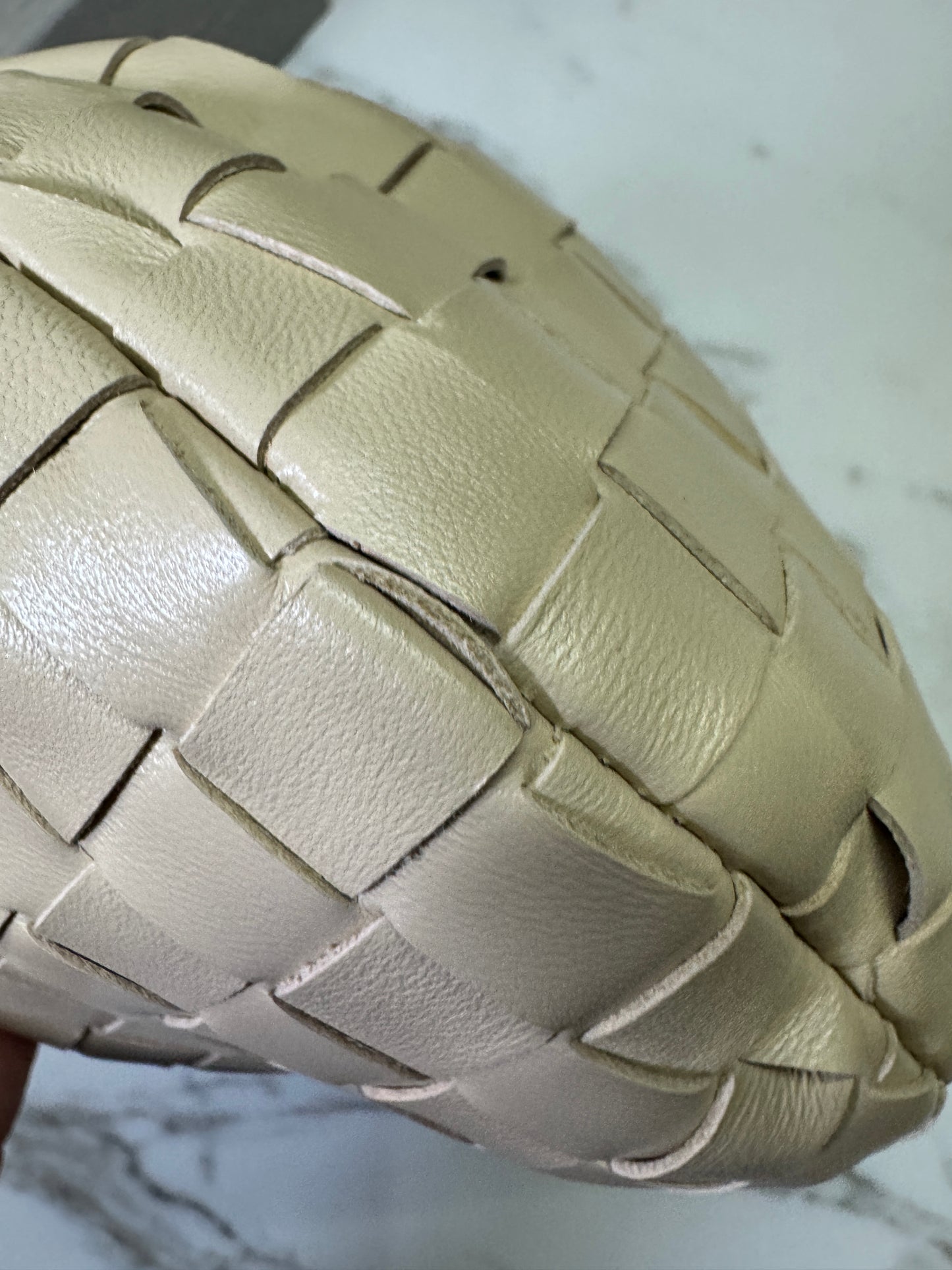 BV Mini Jodie 燕麥色 Porridge