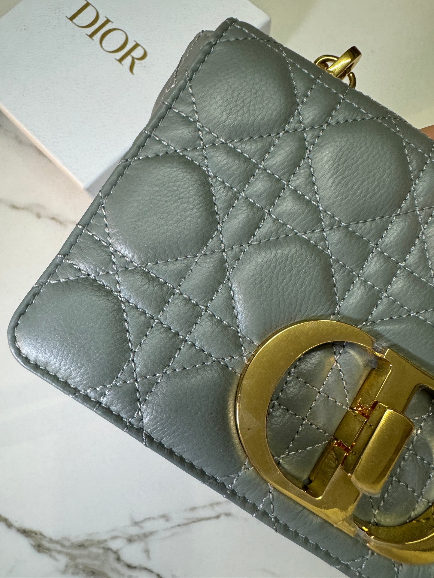 DIOR Caro 石灰色 小號