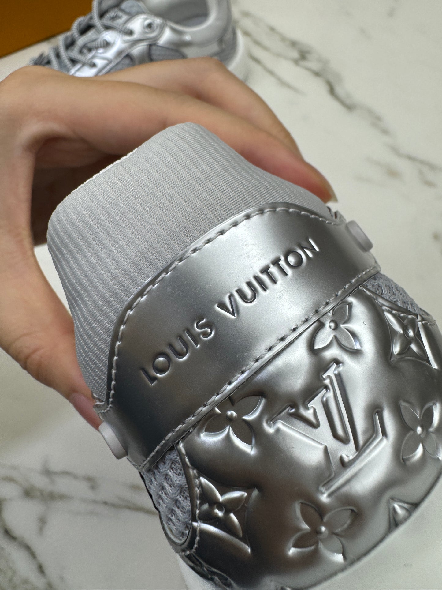 LV Olympia Sneaker 銀色運動鞋